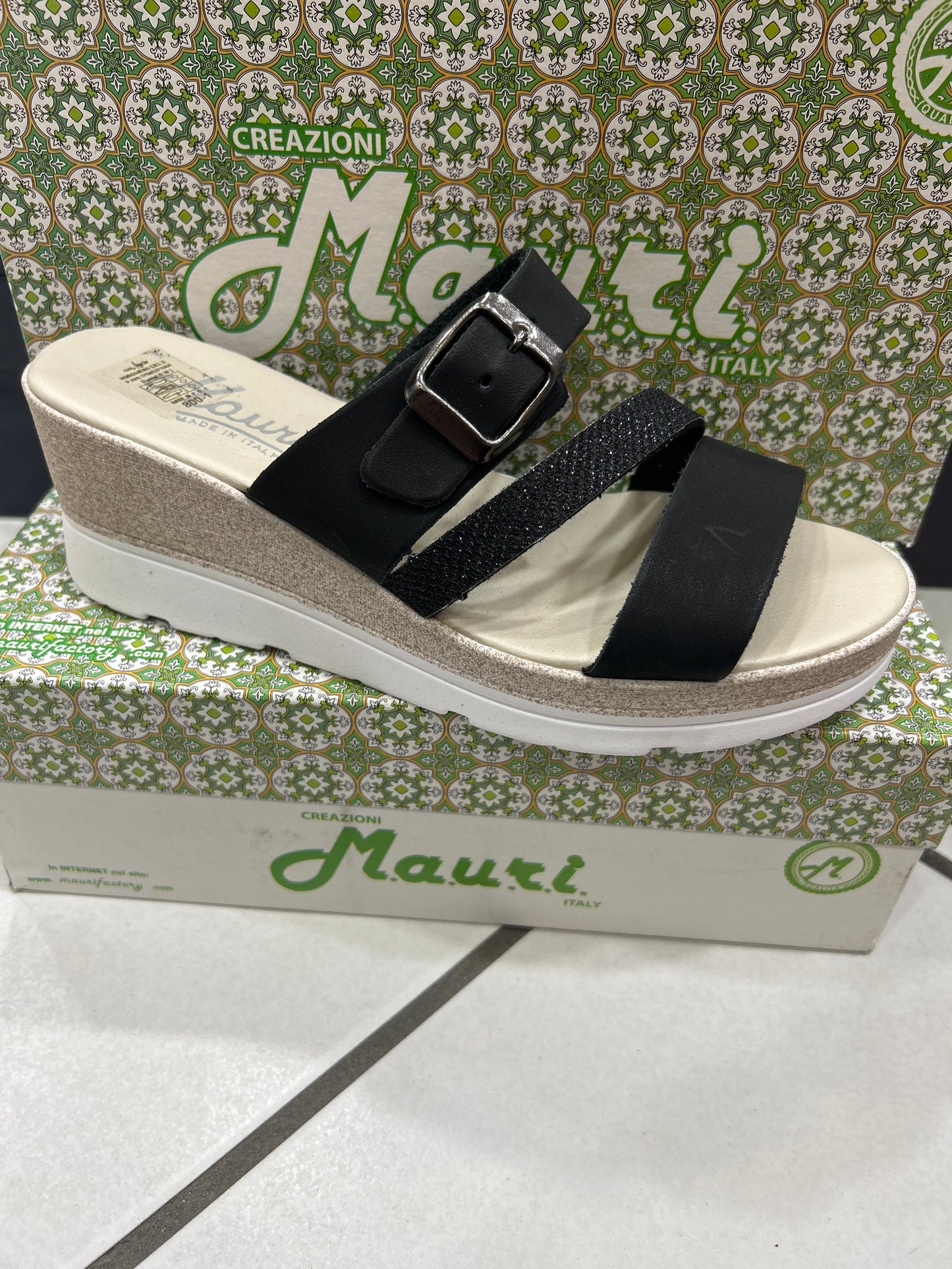 Mauri