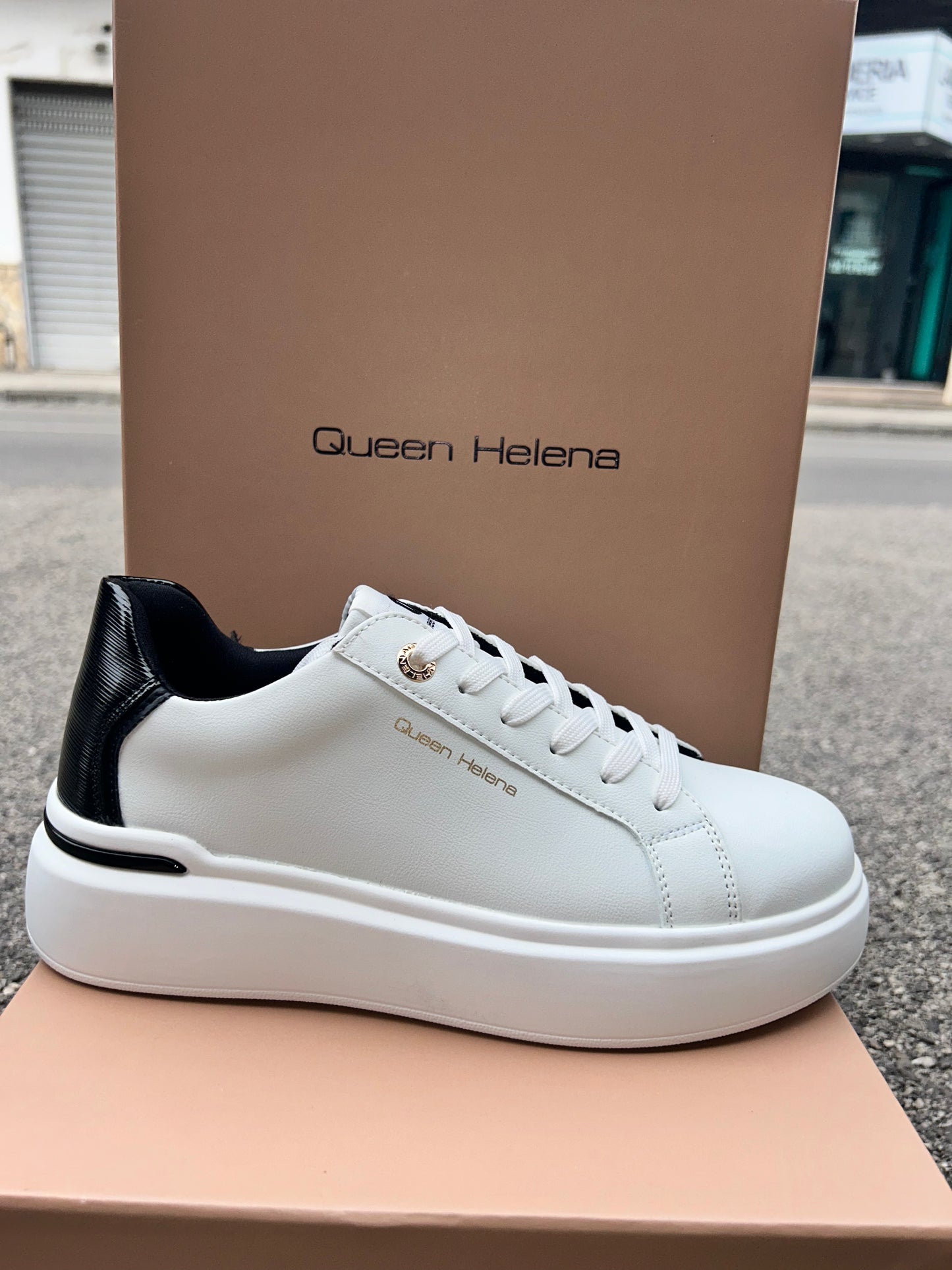 Sneakers Queen Helena (X33-3)