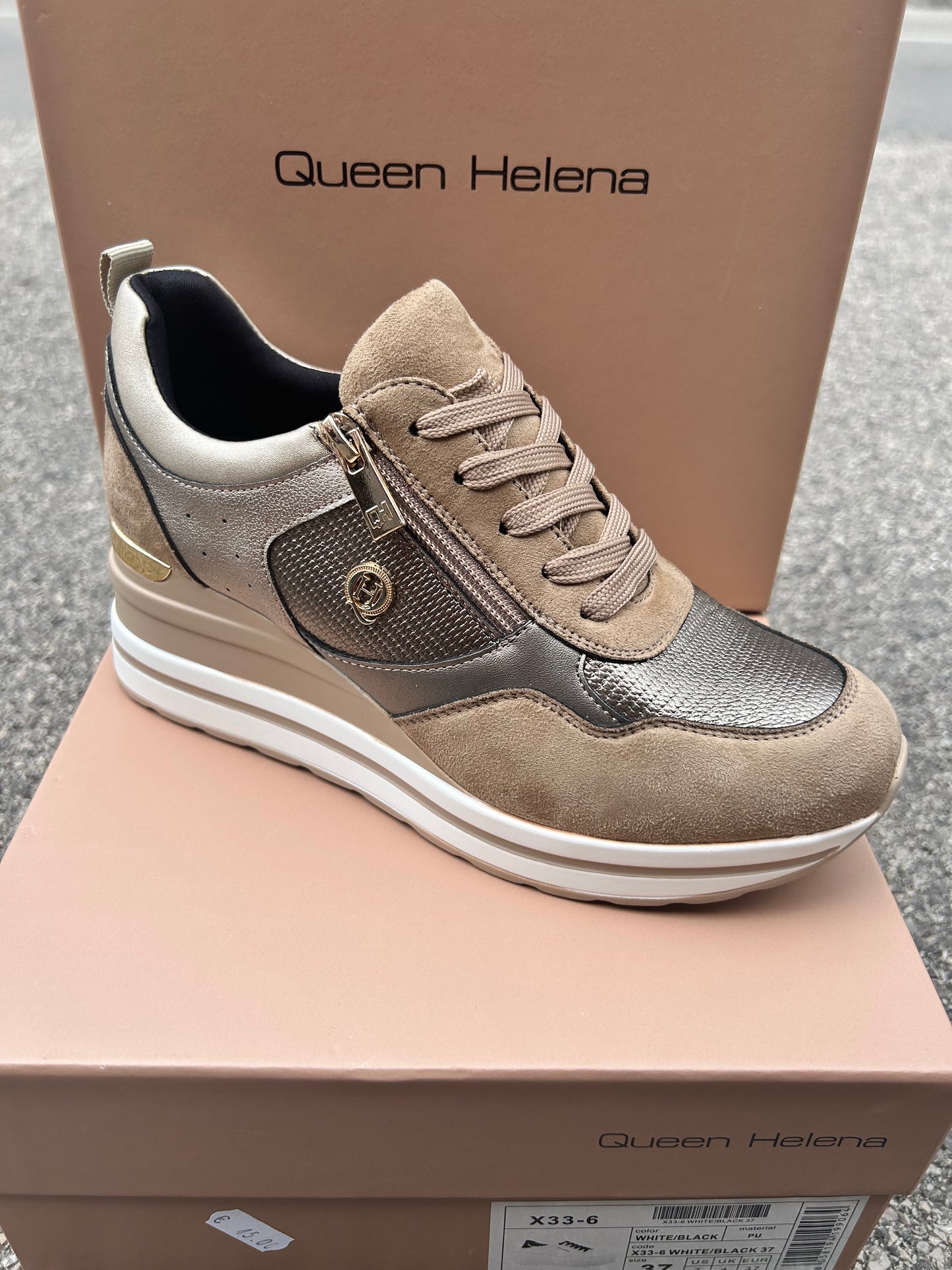 Sneakers Queen Helena (x31-34)