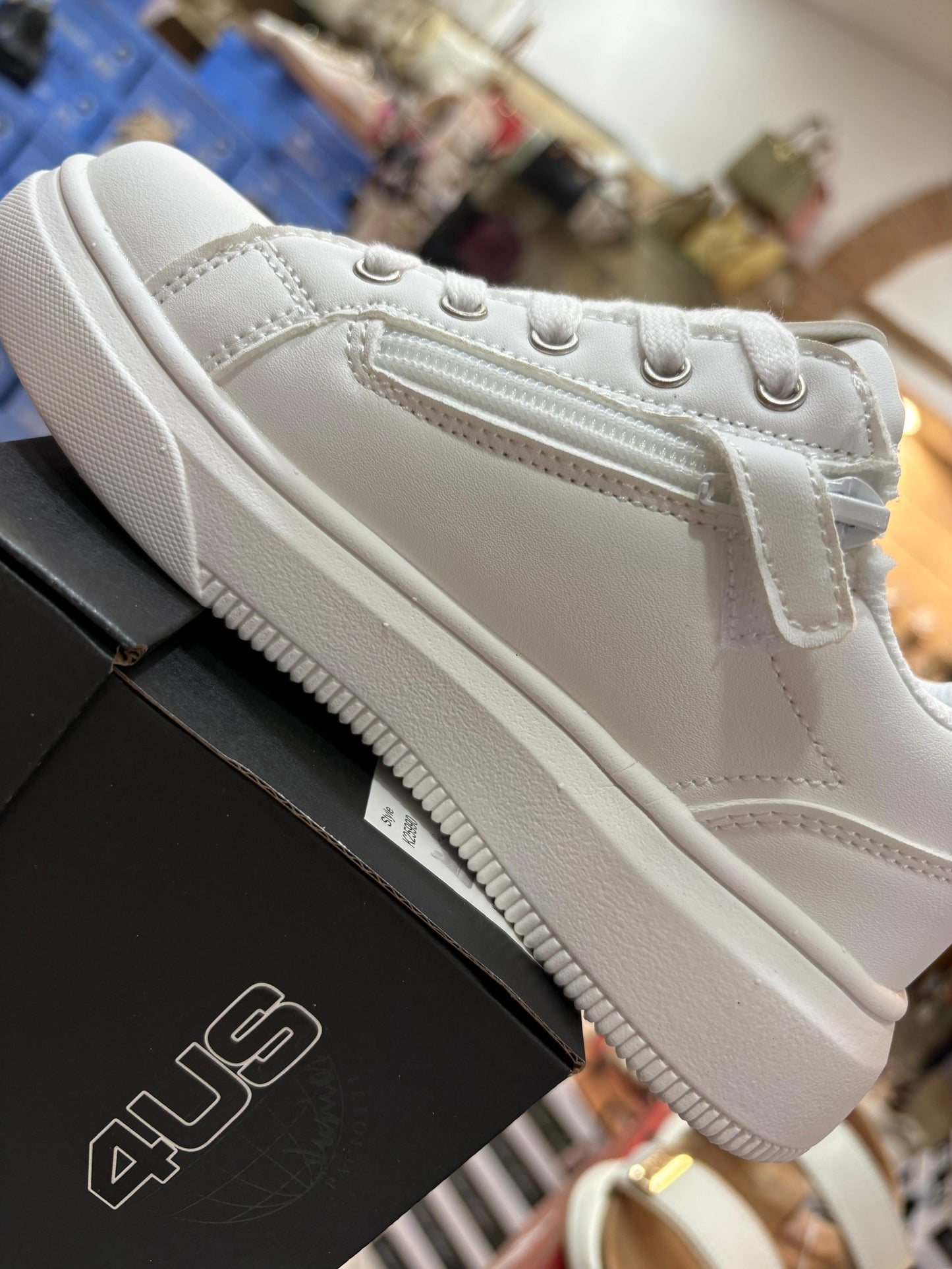 Sneakers 4US di Cesare Paciotti