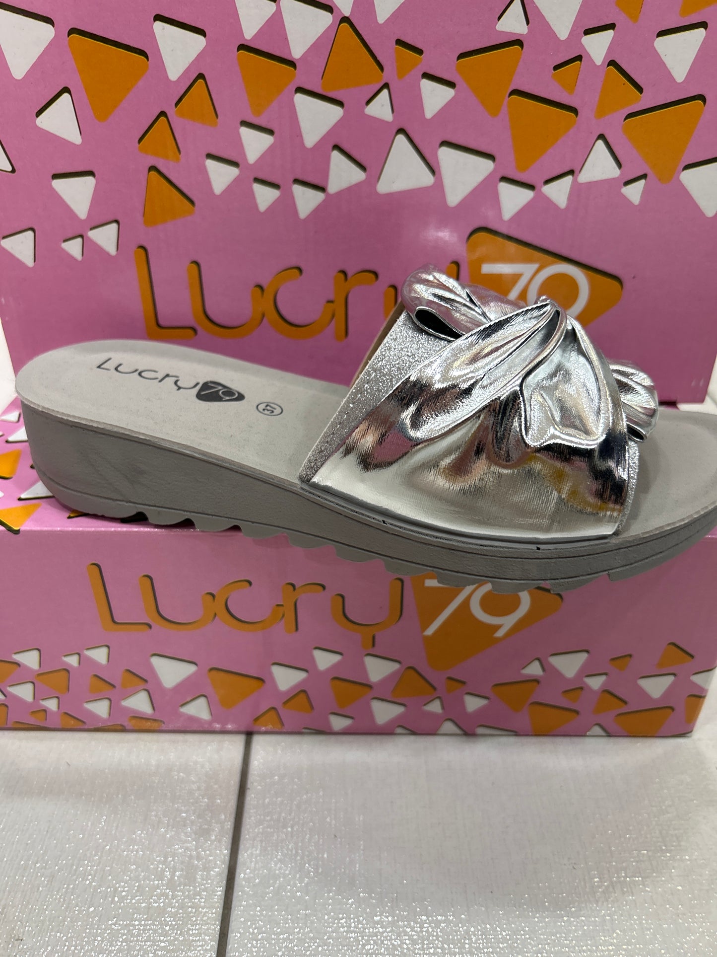 Lucry 79