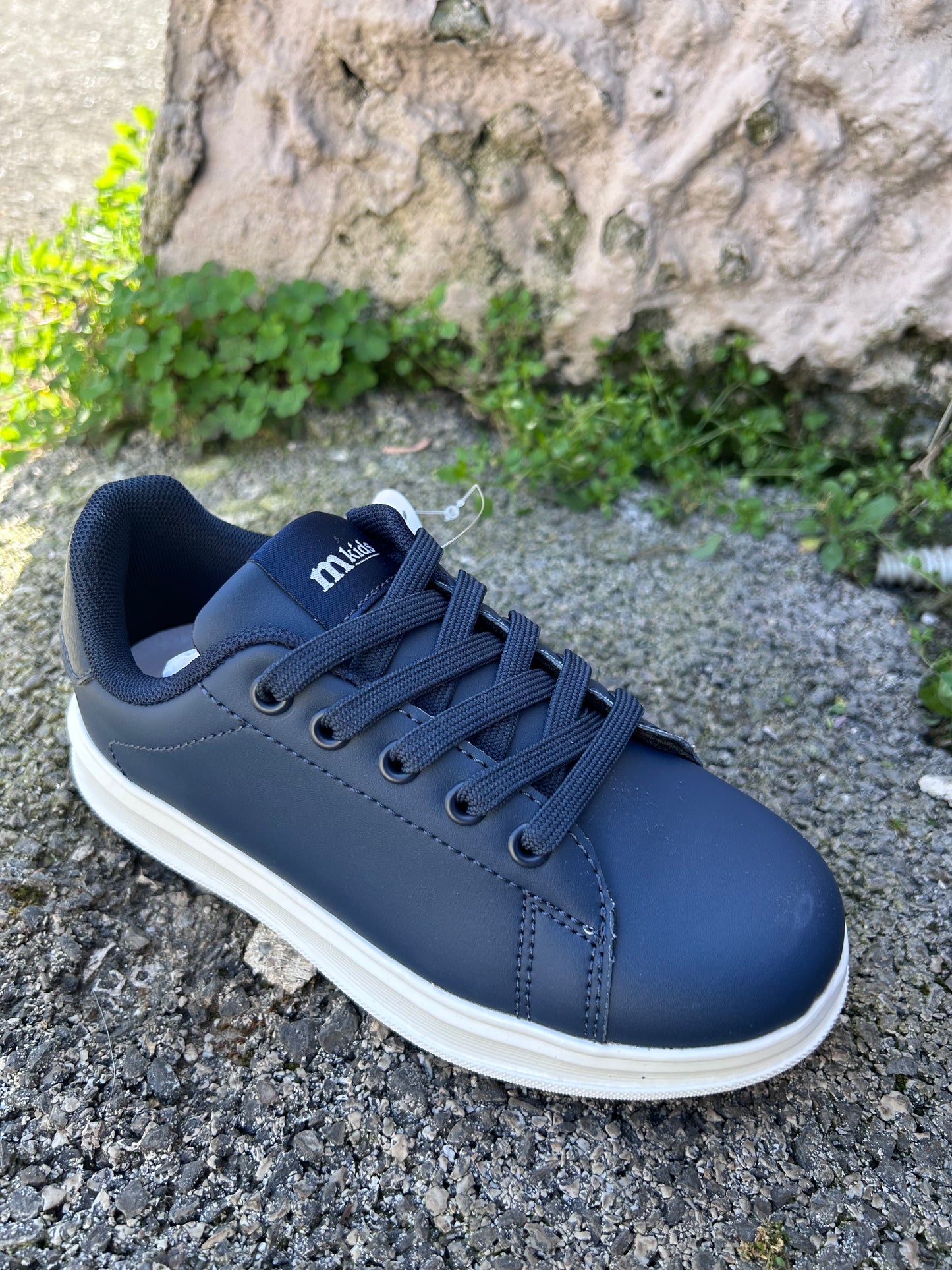 Sneakers bimbo Melania