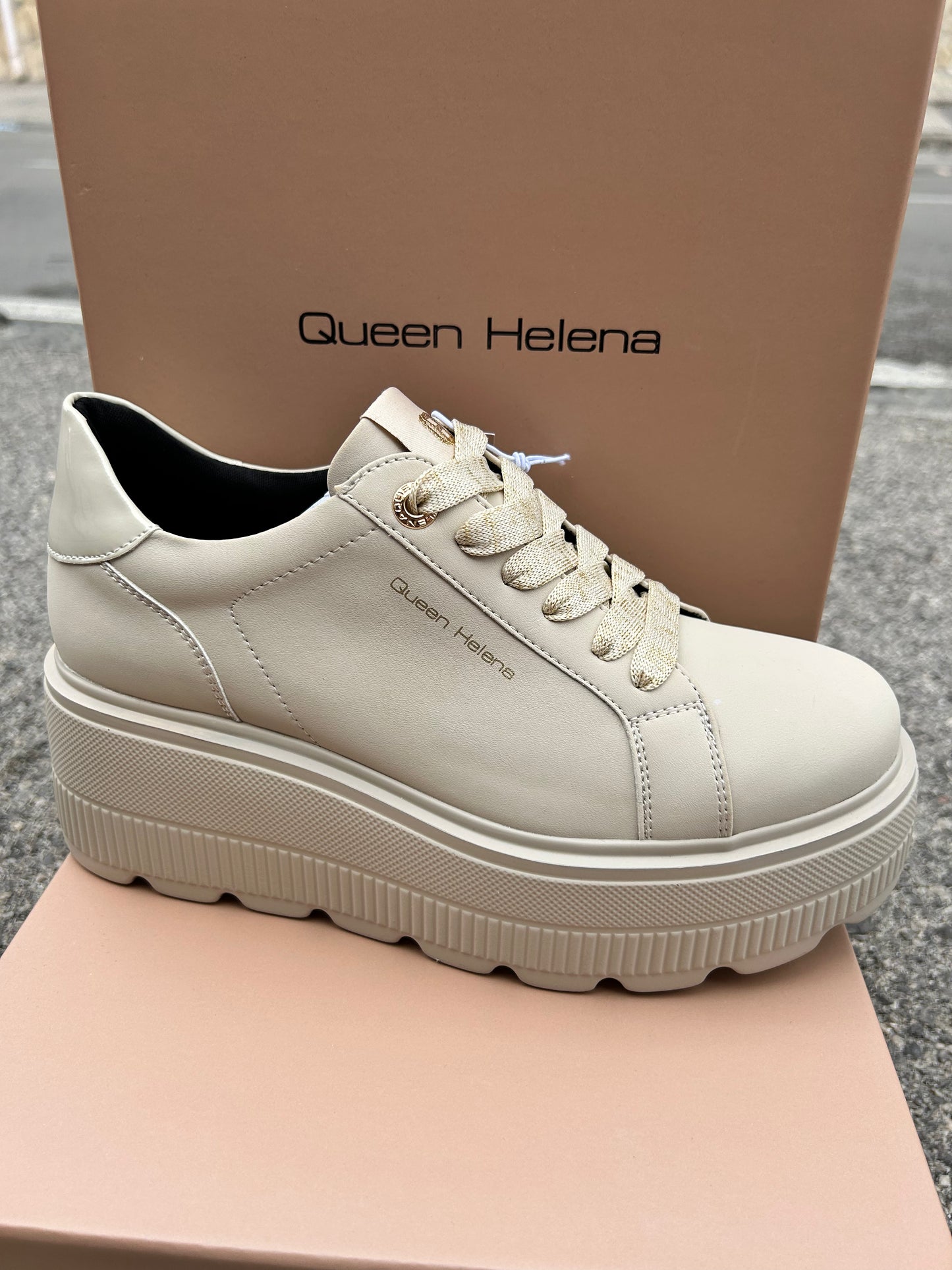 Sneakers Queen Helena (X33-6)