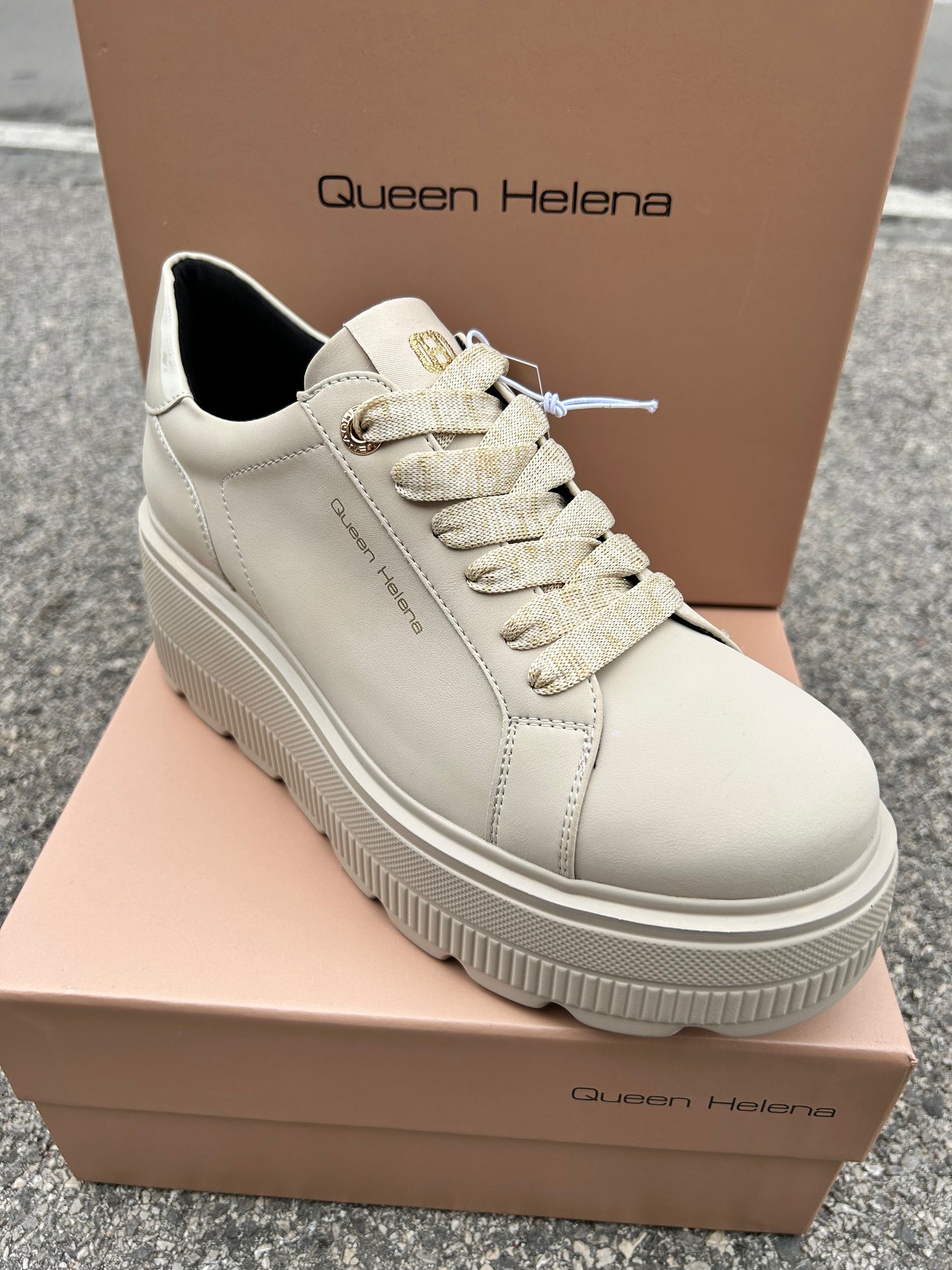 Sneakers Queen Helena (X33-6)