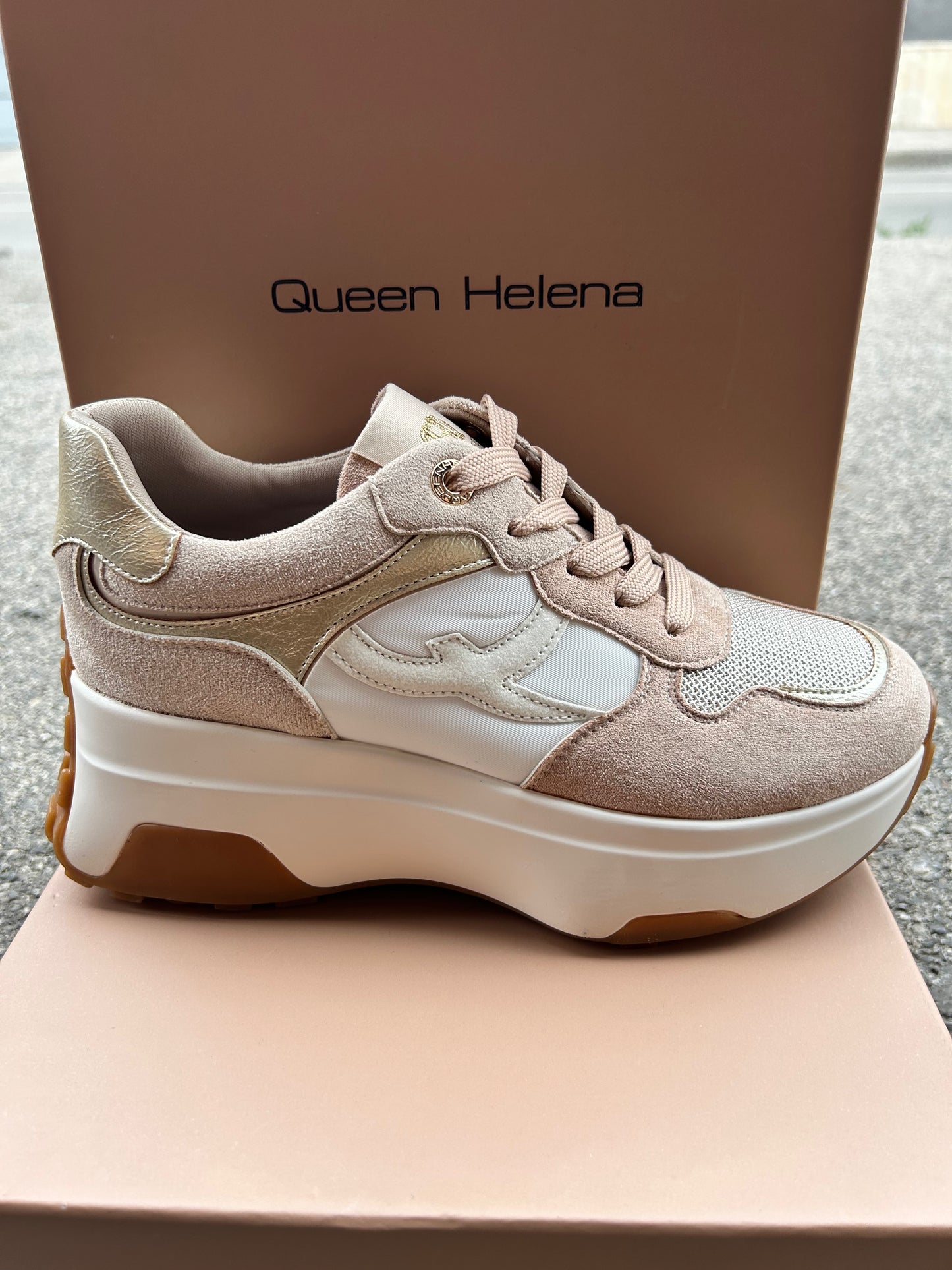Sneakers Queen Helena (X33-25)