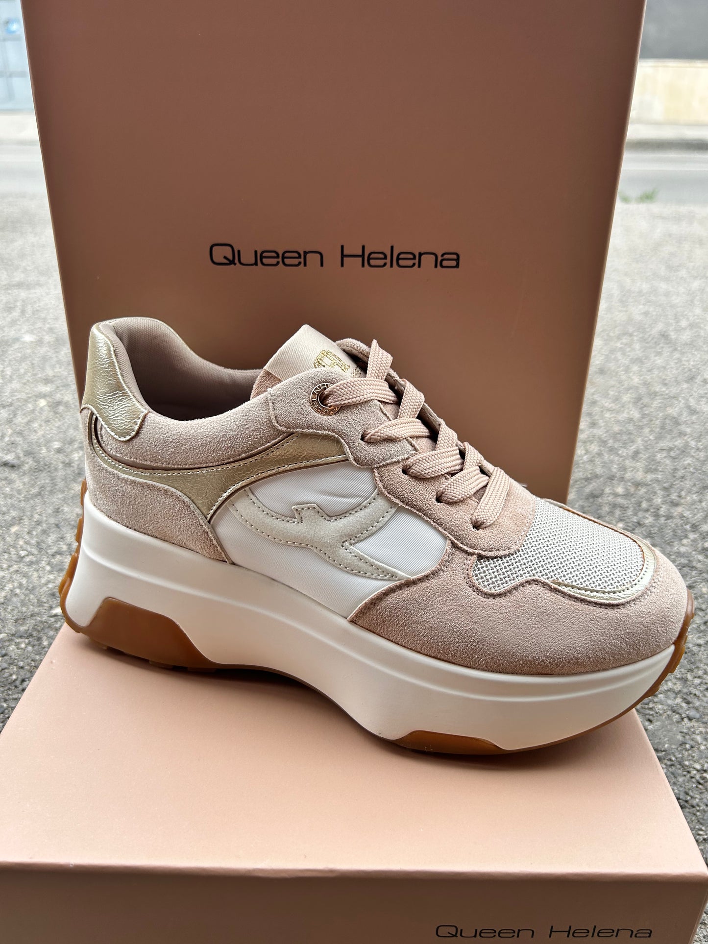 Sneakers Queen Helena (X33-25)