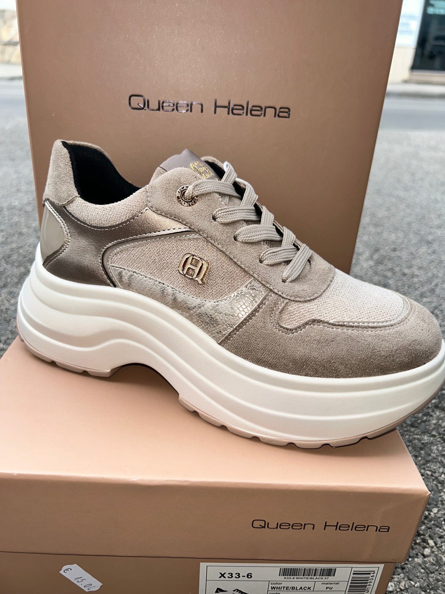 Sneakers Queen Helena (X33-35)