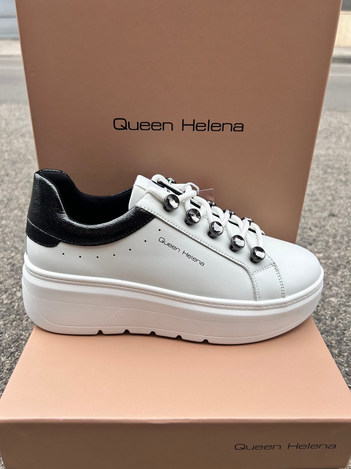 Sneakers Queen Helena (X33-12)