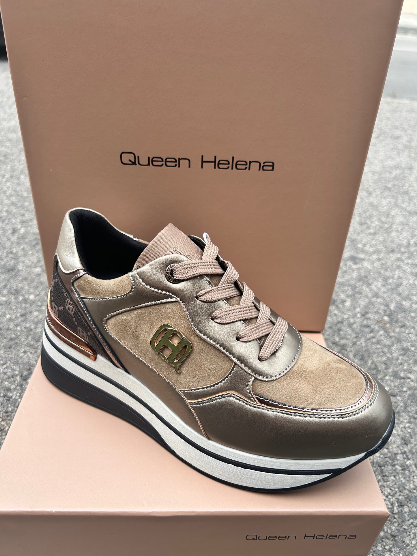Sneakers Queen Helena (X33-26)