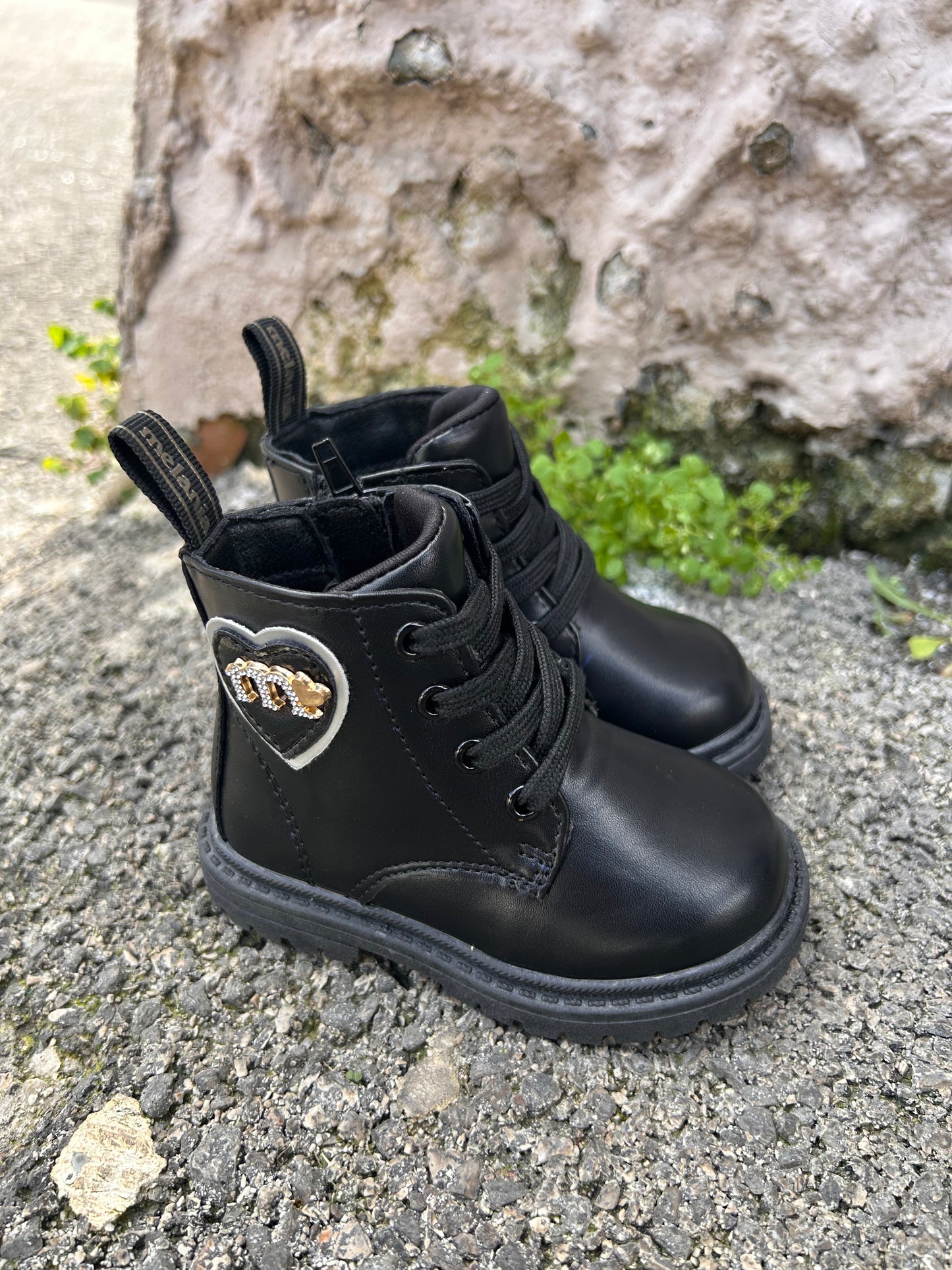 Anfibi bimba Melania