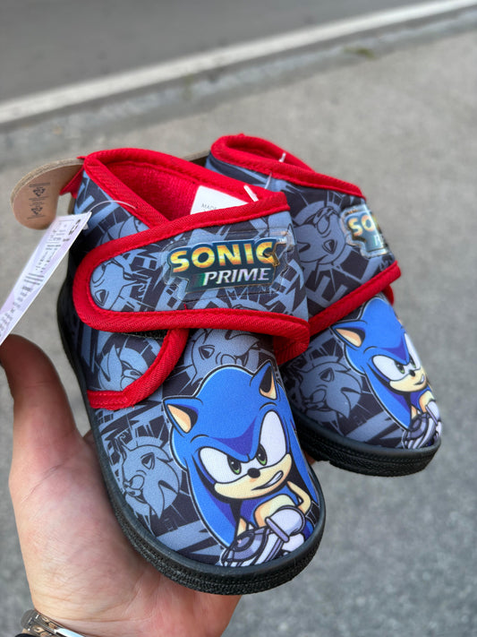 Scarpine asilo bimbo