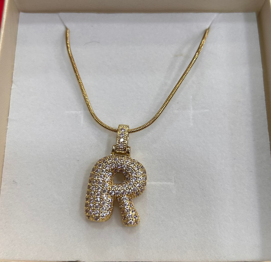 Collana con lettera